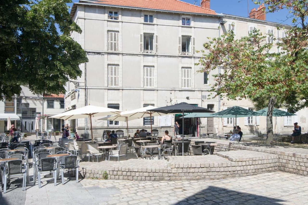 Апартаменты Le Temple De La Rochelle Ла-Рошель Экстерьер фото